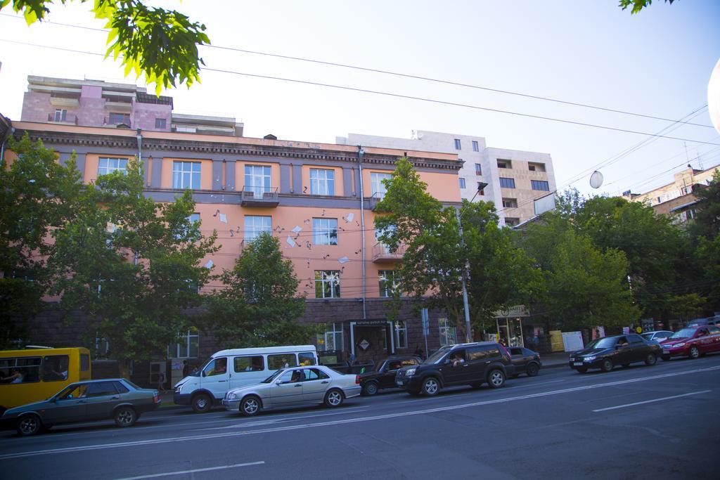 City Centre Apartments By Picnic Yerevan Exterior photo